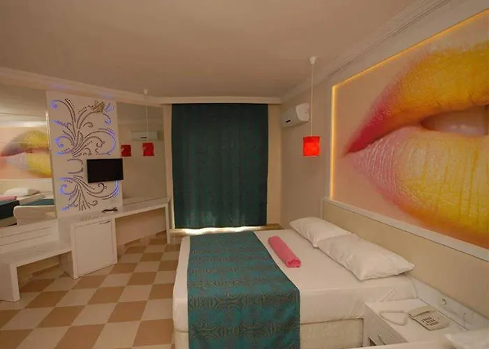 Ξενοδοχείο Infinity Alanya 4*