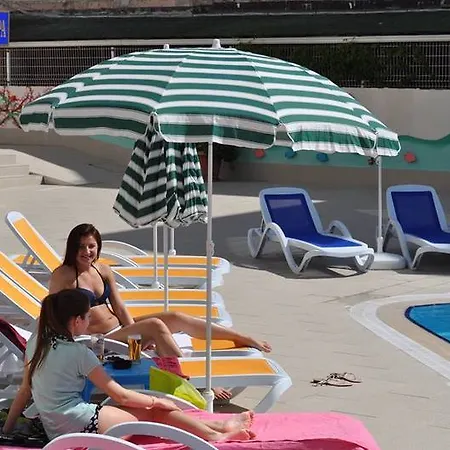 Infinity Alanya Паяллар