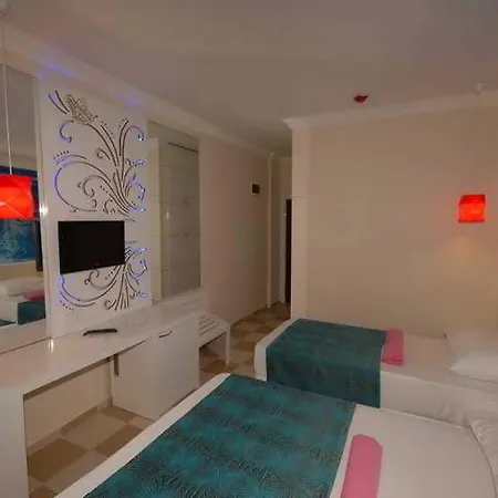 ホテル Infinity Alanya Payallar